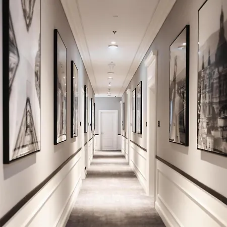 Radisson Collection Hotel, Basilica