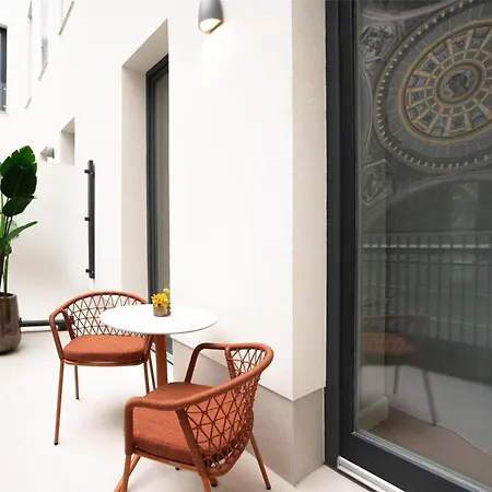 Radisson Collection Hotel, Basilica