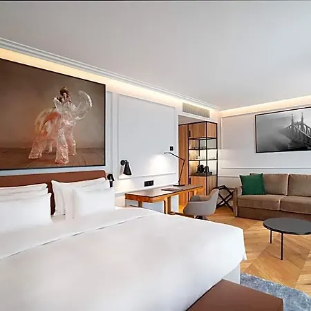 Radisson Collection Hotel, Basilica 호텔