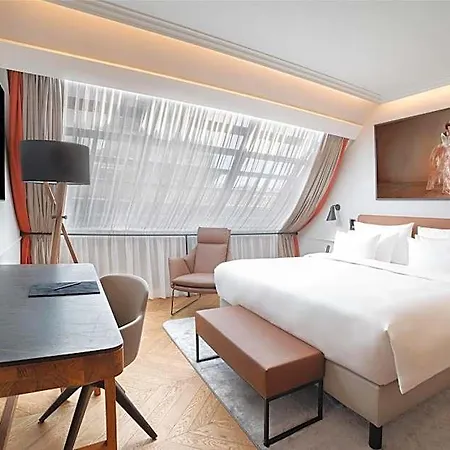 Radisson Collection Hotel, Basilica 호텔