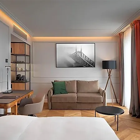 호텔 Radisson Collection Hotel, Basilica