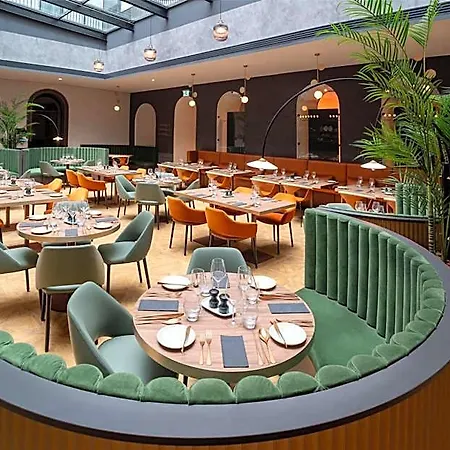 Radisson Collection Hotel, Basilica 호텔
