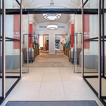 호텔 Radisson Collection Hotel, Basilica 5*
