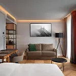 Radisson Collection Hotel, Basilica