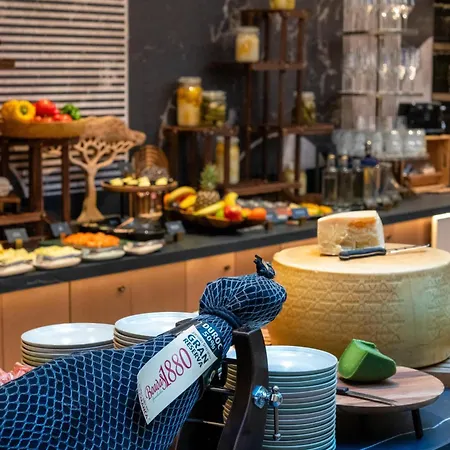 Radisson Collection Hotel, Basilica